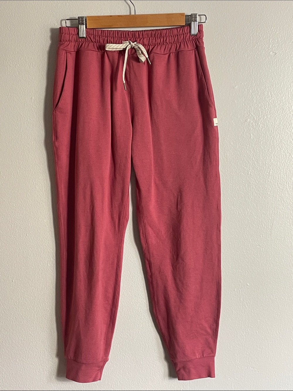 Vuori Pink Joggers Size XS